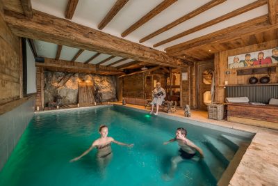 Chalet Le Rocher Swimming Pool